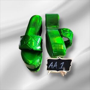 Cape Robbin Shiny Green Platform Sandals